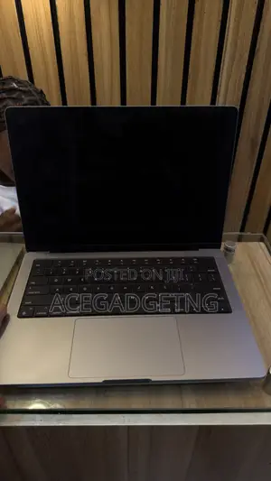 Laptop Apple MacBook Pro 2023 M3 8GB Intel Core M3 SSD 512GB