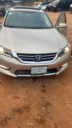 Honda Accord Sport 4dr Sedan FWD (2.4L 4cyl 2A) 2013 Gold