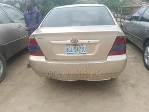 Toyota Corolla 2005 Gold