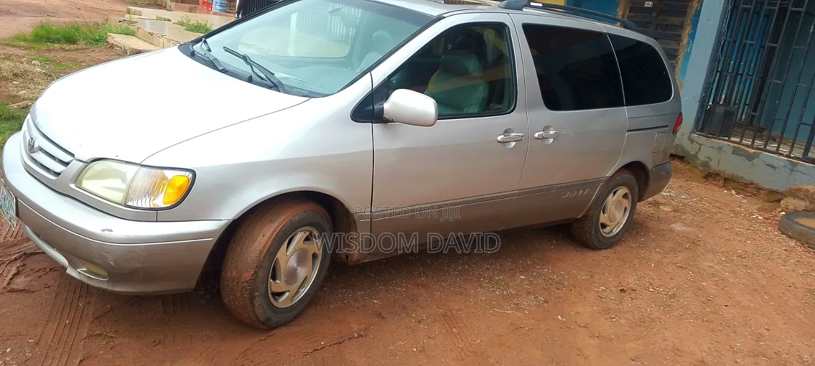 Toyota Sienna 2002 Silver