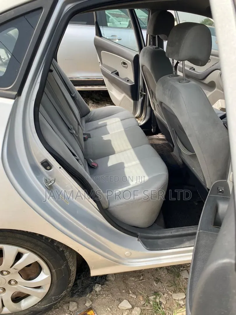 Hyundai Elantra 2.0 GLS Automatic 2009 Silver