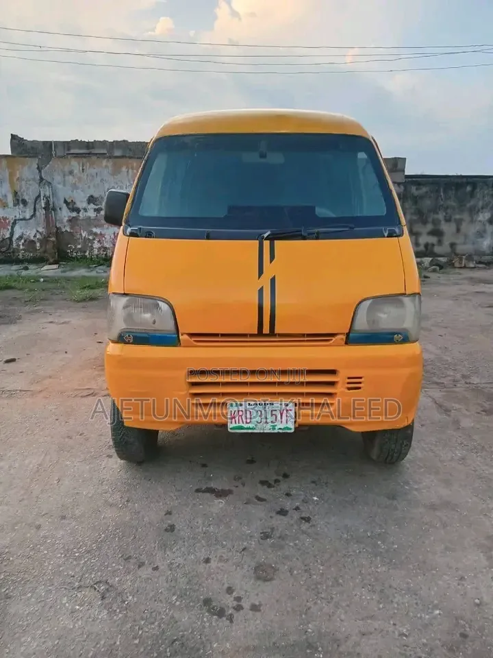 Suzuki Every 2010 Yellow