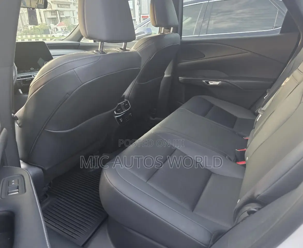 Lexus RX 2025 White
