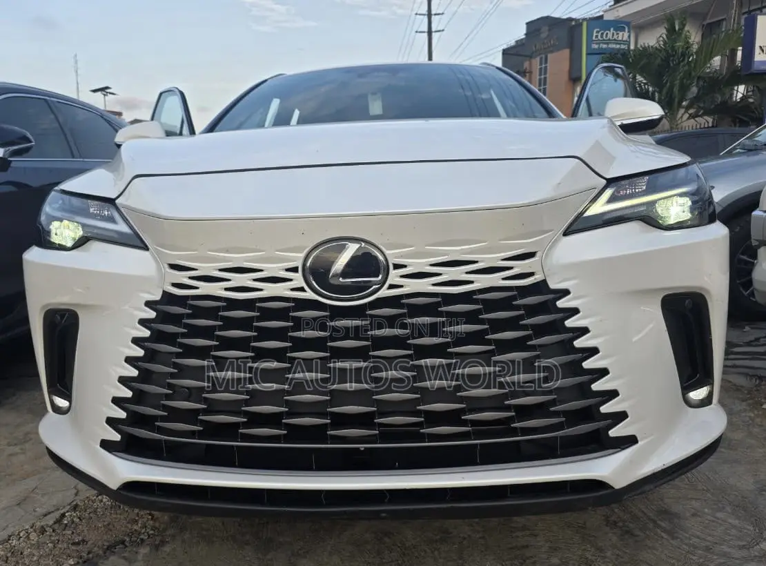 Lexus RX 2025 White