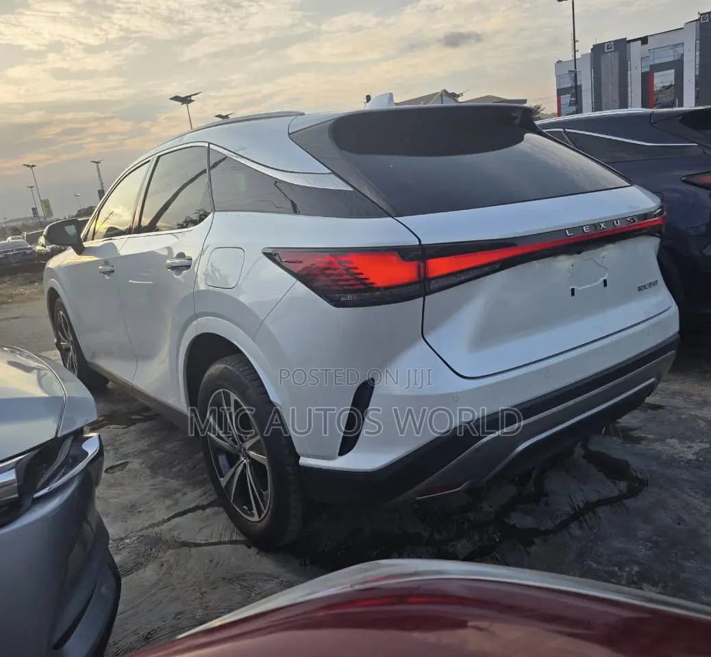 Lexus RX 2025 White