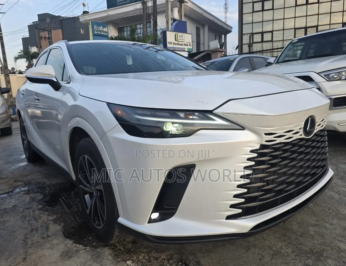 Lexus RX 2025 White
