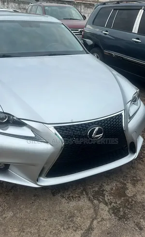Lexus IS 2015 Silver