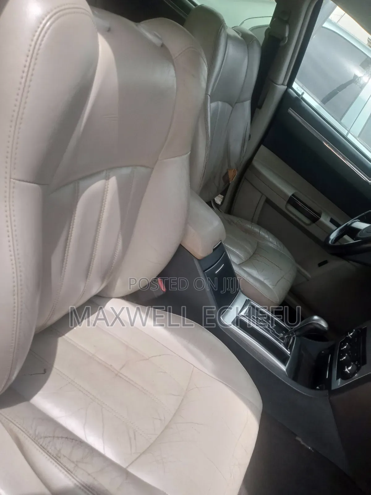 Chrysler 300C Base AWD 2010 Black