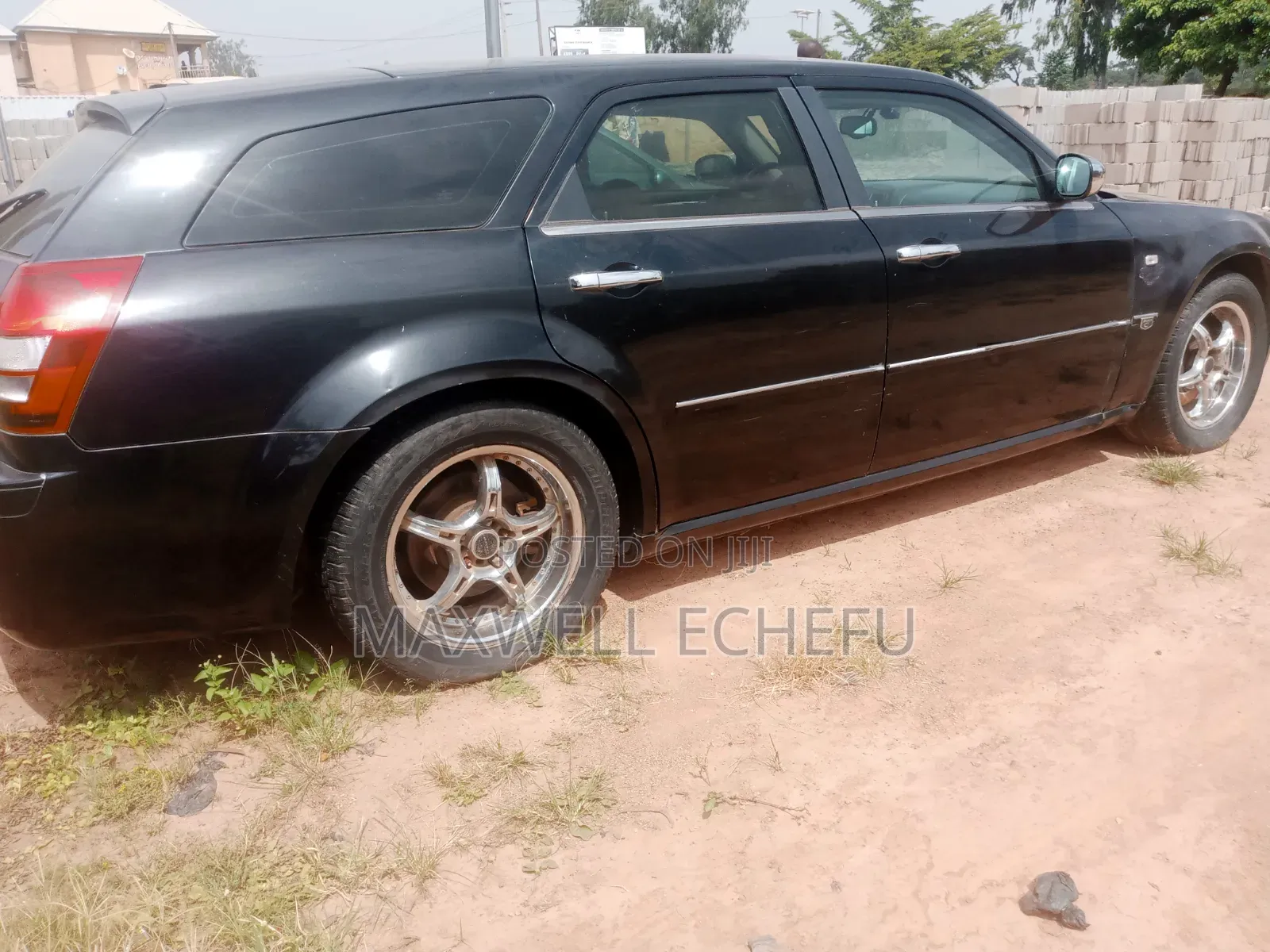 Chrysler 300C Base AWD 2010 Black