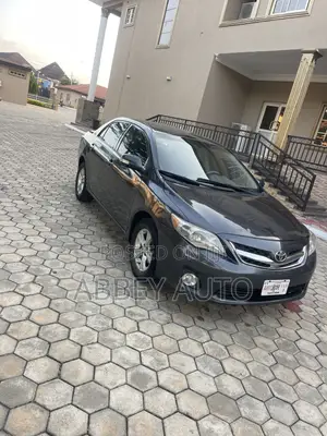 Toyota Corolla 2010 Gray