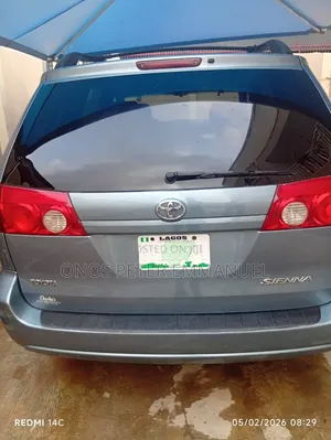 Toyota Sienna 2006 Blue
