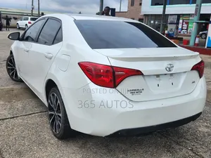 Toyota Corolla 2017 Silver