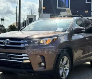Toyota Highlander 2018 Gray