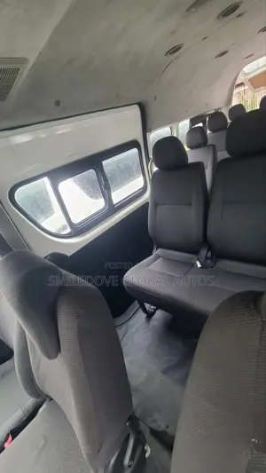 Toyota HiAce 2017 White