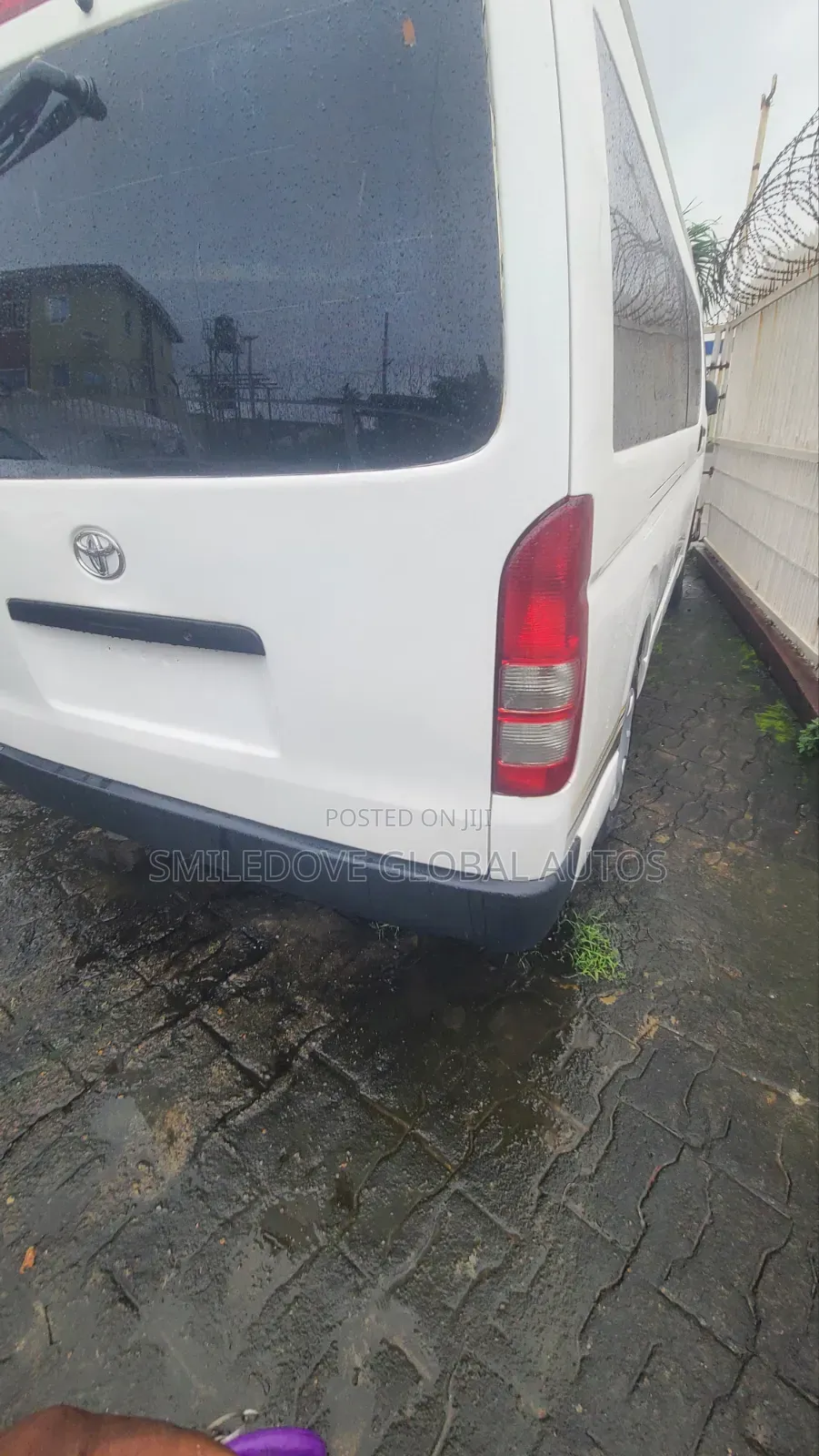 Toyota HiAce 2017 White