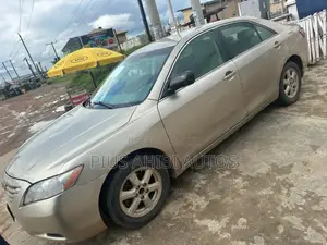 Toyota Camry 2008 Gold