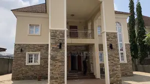 3bdrm Block of Flats in Tarred Road, Katampe (Main) for rent