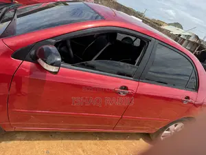 Toyota Corolla LE 2004 Maroon
