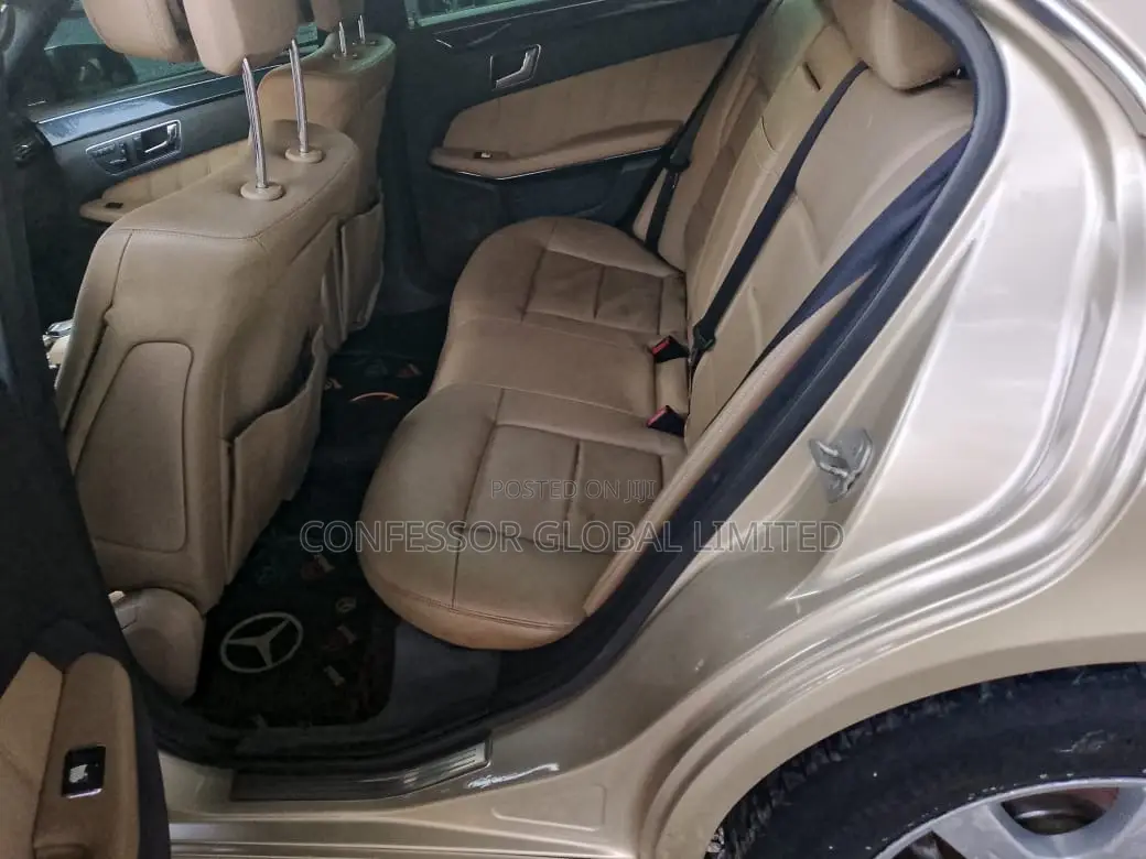 Mercedes-Benz E350 2010 Gold