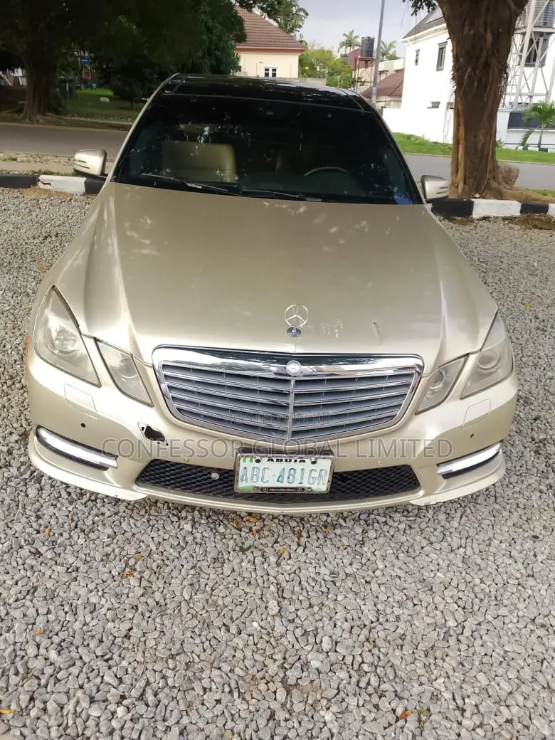 Mercedes-Benz E350 2010 Gold