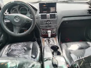 Mercedes-Benz C300 2011 Black