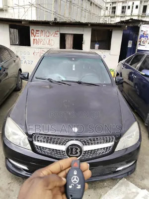 Mercedes-Benz C300 2011 Black