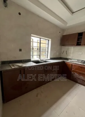 3bdrm Apartment in Ago Palace for rent
