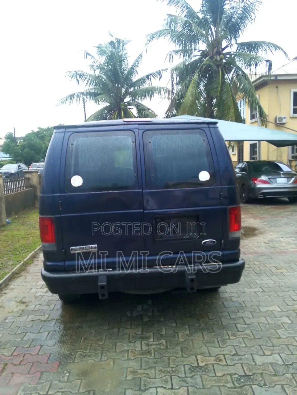 Ford E250 2006 Blue