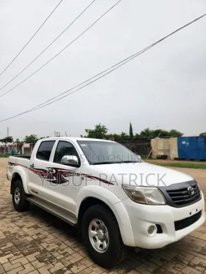 Toyota Hilux 2014 White