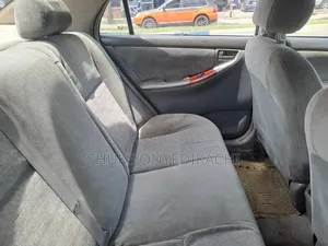 Toyota HiAce 2004 Black