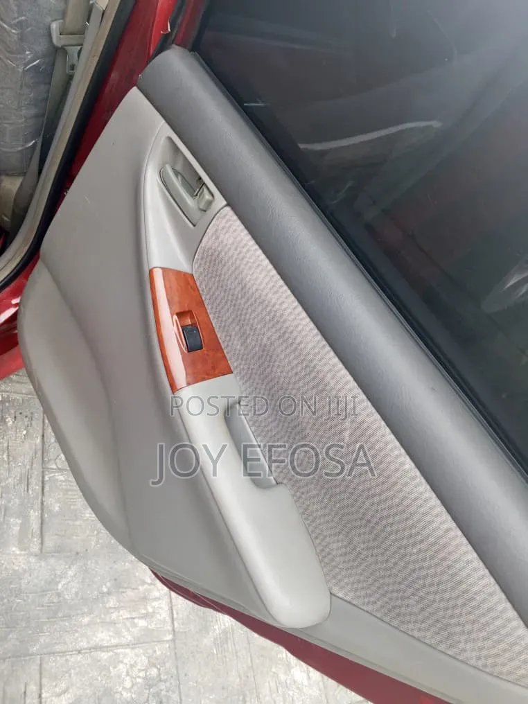 Toyota Corolla 2004 Red