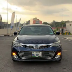 Toyota Avalon Limited 4dr Sedan (3.5L 6cyl 6A) 2014 Blue