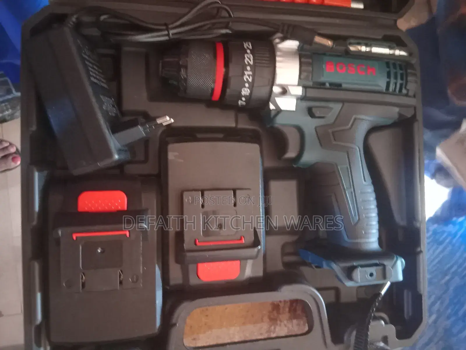 Bosch Cordless Drill and Screw Machine