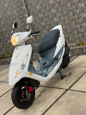 SYM Symnh 2022 White