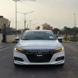 Honda Accord Touring 2.0T 2018 White