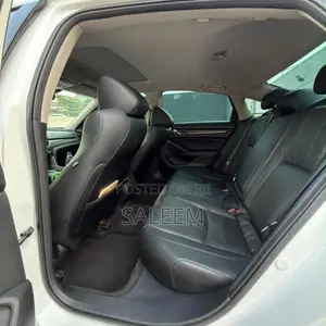 Honda Accord Touring 2.0T 2018 White