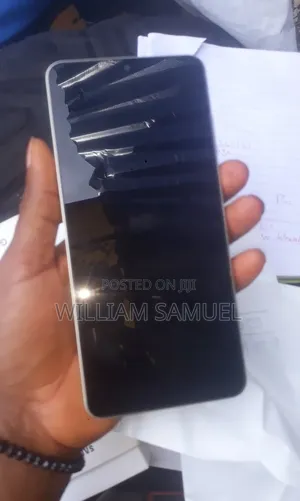 New Samsung Galaxy A06 64 GB Gold