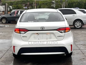 Toyota Corolla Hybrid 2023 White