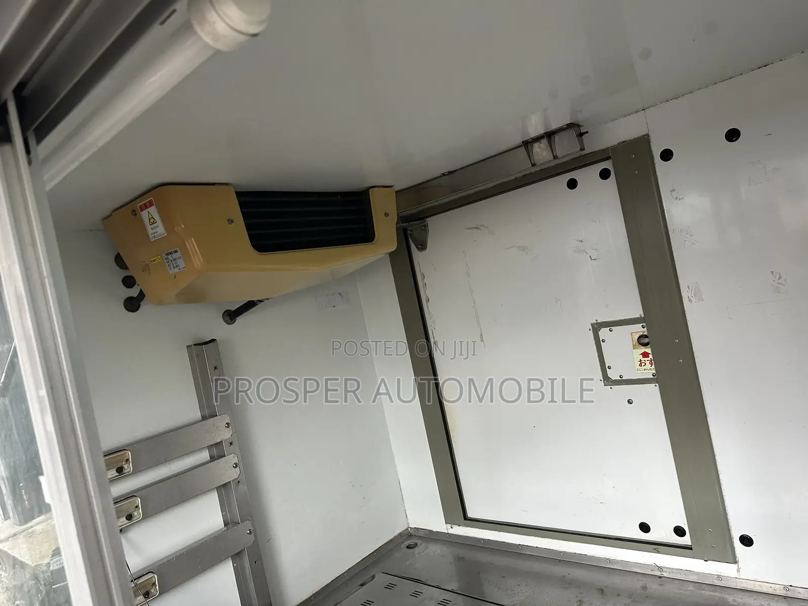 Suzuki APV Minibus 2012 White
