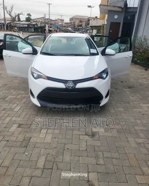 Toyota Corolla 2017 White