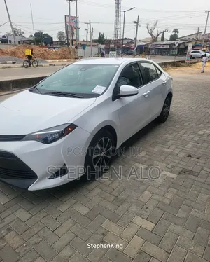 Toyota Corolla 2017 White