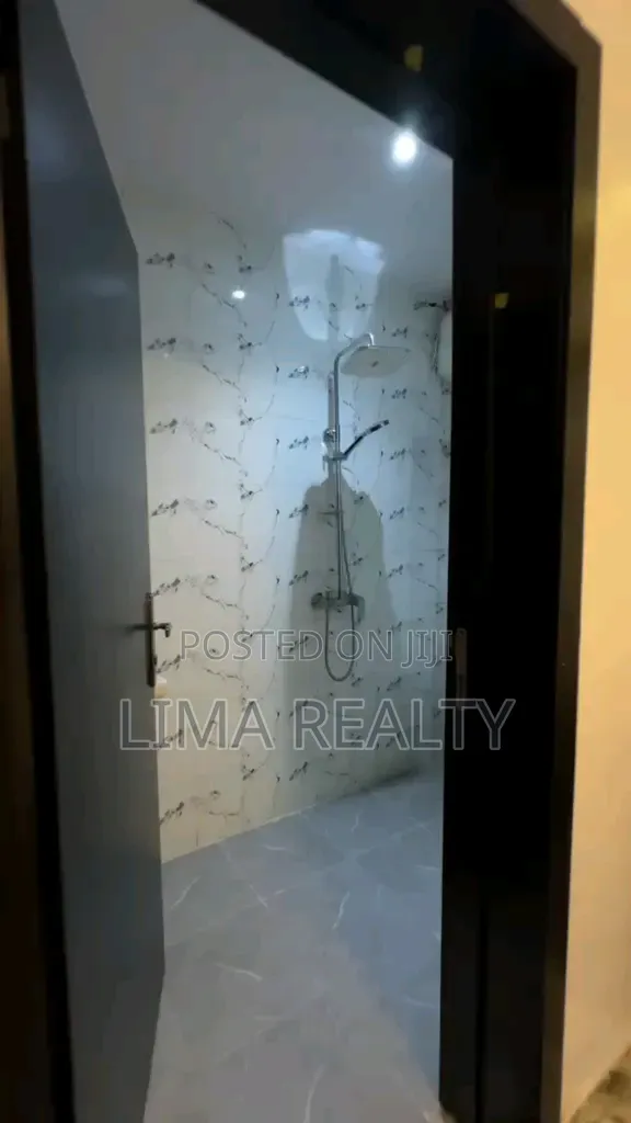 2 Bedroom Ebutte Metta