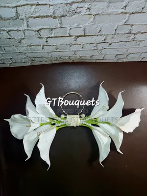 Calla Lilies Clutch Bridal Bouquet