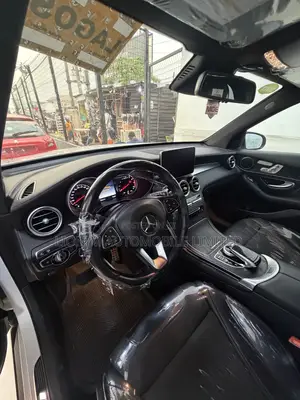 Mercedes-Benz GLC-Class 2017 White