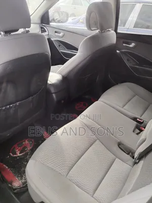 Hyundai Santa Fe 2012 Black