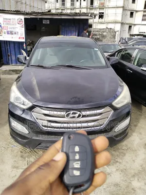 Hyundai Santa Fe 2012 Black