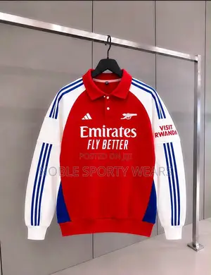 Arsenal Sweatshirt (Blue Stripe on Sleeve)