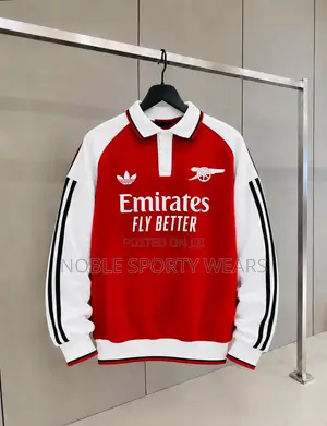 Arsenal Sweatshirt (Blue Stripe on Sleeve)