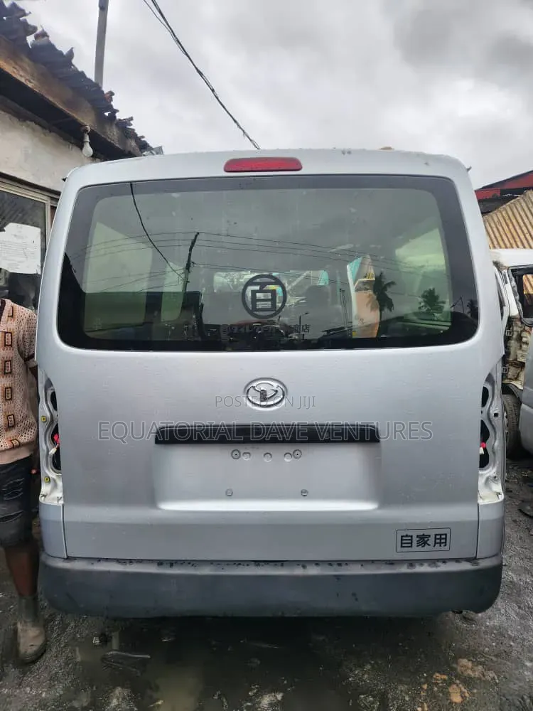 Suzuki Every 2010 White