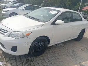 Toyota Corolla 2013 White